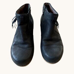 Dansko Black Leather Ankle Boots Clogs Fringe Detail EU 37 (US 6.5–7)